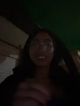 Snapshot of Violeet-Smith chatting on November 28, 2025, 3:07 am Violeet-Smith online show from November 28, 2025, 3:07 am