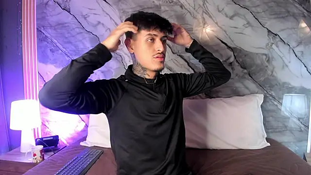 enzorodriguezz online show from November 11, 2025, 12:55 pm