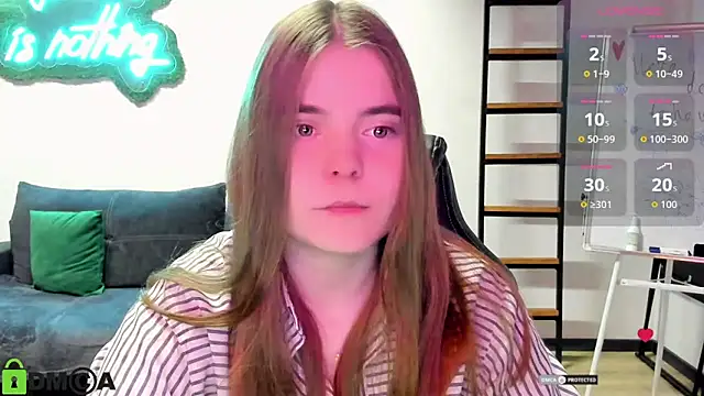 Snapshot of MiraaBloom chatting on December 3, 2025, 2:27 pm MiraaBloom online show from December 3, 2025, 2:27 pm