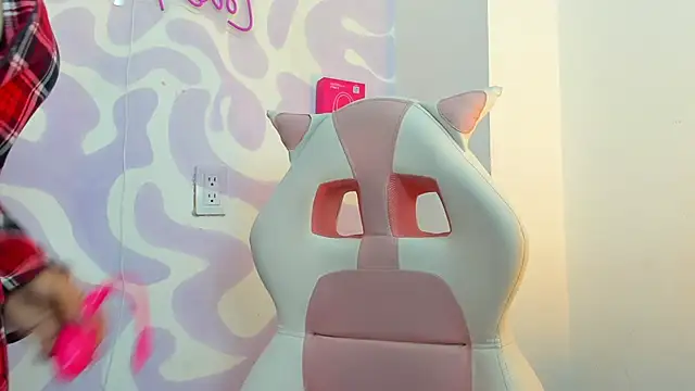 mia scarlett7 online show from January 16, 2026, 1:37 pm