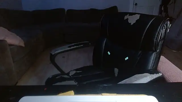 stacybanks online show from November 25, 2025, 12:38 pm