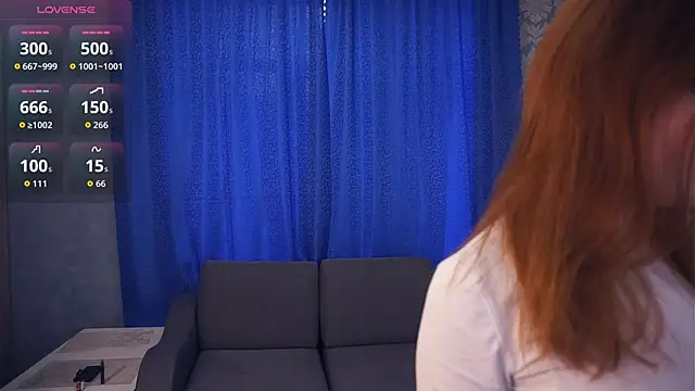 KarlynGow online show from December 15, 2025, 7:03 am