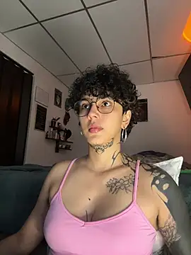 Abby Evanns1 online show from April 30, 2026, 2:02 pm