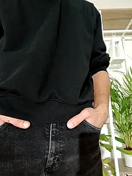 DashBang online show from October 20, 2025, 7:36 pm