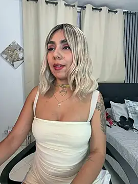 Snapshot of Emilyvalk_ chatting on July 24, 2026, 9:49 am Emilyvalk online show from July 24, 2026, 9:49 am