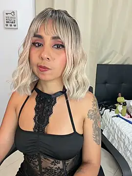 Snapshot of Emilyvalk_ chatting on June 11, 2026, 12:12 am Emilyvalk online show from June 11, 2026, 12:12 am