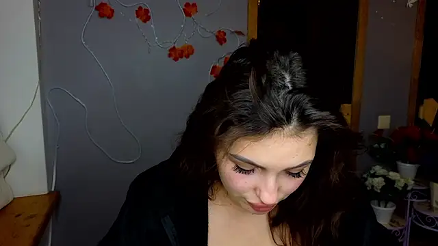 KittyShenson online show from November 9, 2025, 1:42 am