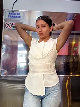 Snapshot of Talia_Bonet chatting on December 2, 2025, 2:52 pm Talia Bonet online show from December 2, 2025, 2:52 pm