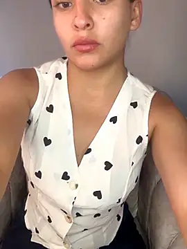 Snapshot of Talia_Bonet chatting on December 5, 2025, 4:05 pm Talia Bonet online show from December 5, 2025, 4:05 pm