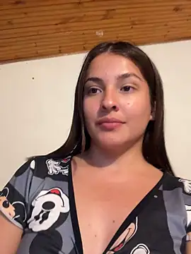 Snapshot of Talia_Bonet chatting on November 5, 2025, 2:14 am Talia Bonet online show from November 5, 2025, 2:14 am