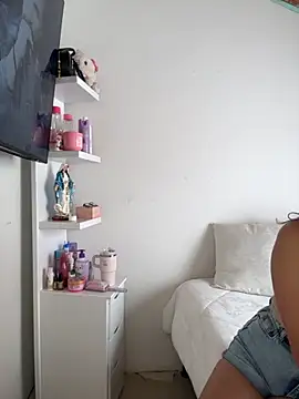 Snapshot of Talia_Bonet chatting on November 3, 2025, 3:59 pm Talia Bonet online show from November 3, 2025, 3:59 pm