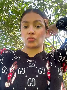 Snapshot of Talia_Bonet chatting on December 14, 2025, 2:00 pm Talia Bonet online show from December 14, 2025, 2:00 pm