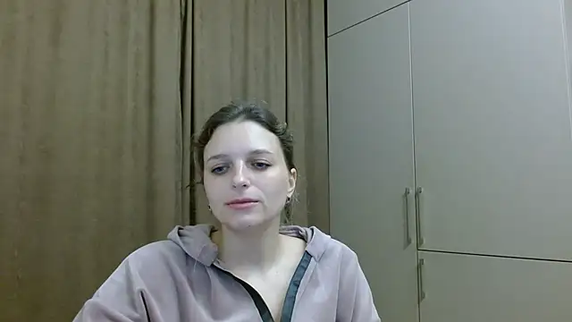 Snapshot of ElisSky301 chatting on November 22, 2025, 9:13 pm ElisSky301 online show from November 22, 2025, 9:13 pm