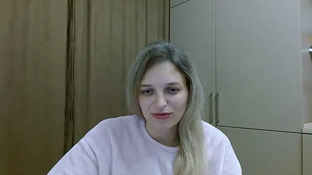 Snapshot of ElisSky301 chatting on November 1, 2025, 9:19 pm ElisSky301 online show from November 1, 2025, 9:19 pm