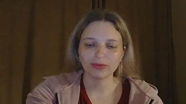 Snapshot of ElisSky301 chatting on April 8, 2026, 8:21 pm ElisSky301 online show from April 8, 2026, 8:21 pm