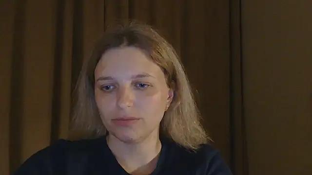 Snapshot of ElisSky301 chatting on May 18, 2026, 7:51 pm ElisSky301 online show from May 18, 2026, 7:51 pm