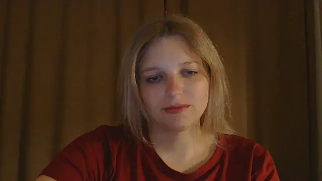 Snapshot of ElisSky301 chatting on May 7, 2026, 8:01 pm ElisSky301 online show from May 7, 2026, 8:01 pm