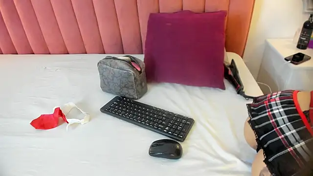 Snapshot of Celina_Kyle1 chatting on November 24, 2025, 7:58 pm Celina Kyle1 online show from November 24, 2025, 7:58 pm