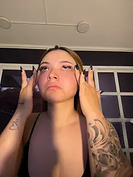 Snapshot of Beella1_ chatting on March 4, 2026, 11:40 am Beella1 online show from March 4, 2026, 11:40 am