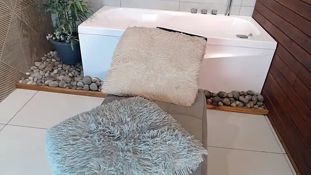 Snapshot of Lil_James chatting on December 13, 2025, 8:15 pm Lil James online show from December 13, 2025, 8:15 pm