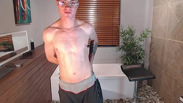 Snapshot of Lil_James chatting on November 15, 2025, 8:13 pm Lil James online show from November 15, 2025, 8:13 pm