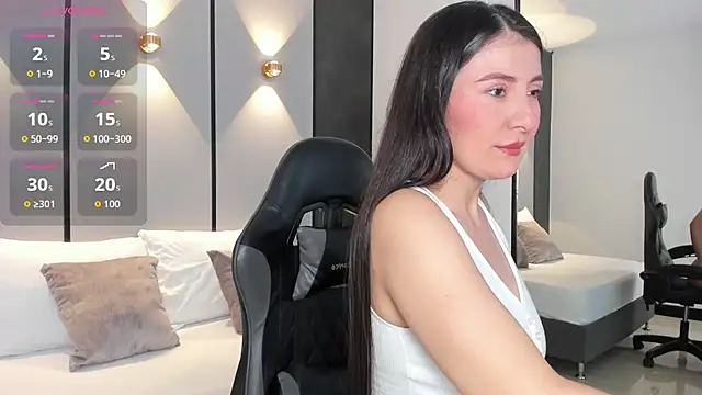 mia collins96 online show from January 13, 2026, 2:04 am