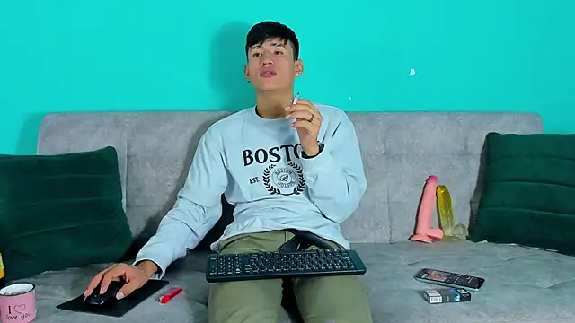 Snapshot of Nicolas_Torres_ chatting on November 13, 2025, 3:10 am Nicolas Torres online show from November 13, 2025, 3:10 am