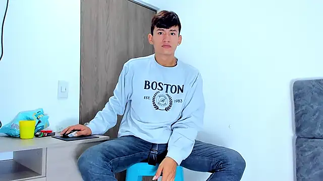 Snapshot of Nicolas_Torres_ chatting on November 2, 2025, 7:24 am Nicolas Torres online show from November 2, 2025, 7:24 am