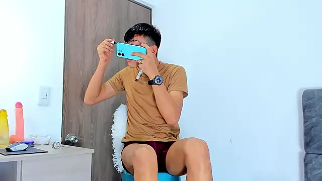 Snapshot of Nicolas_Torres_ chatting on November 12, 2025, 4:27 am Nicolas Torres online show from November 12, 2025, 4:27 am