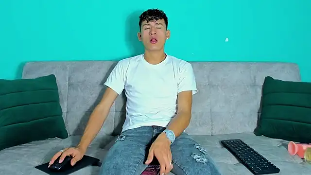 Snapshot of Nicolas_Torres_ chatting on November 22, 2025, 2:21 am Nicolas Torres online show from November 22, 2025, 2:21 am