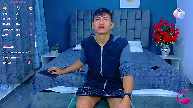 Snapshot of Nicolas_Torres_ chatting on October 22, 2025, 6:57 am Nicolas Torres online show from October 22, 2025, 6:57 am