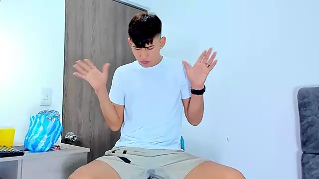 Snapshot of Nicolas_Torres_ chatting on November 5, 2025, 7:22 am Nicolas Torres online show from November 5, 2025, 7:22 am