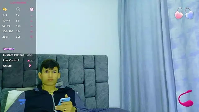 Snapshot of Nicolas_Torres_ chatting on October 30, 2025, 7:17 am Nicolas Torres online show from October 30, 2025, 7:17 am