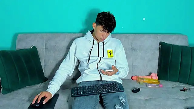 Snapshot of Nicolas_Torres_ chatting on November 24, 2025, 7:52 am Nicolas Torres online show from November 24, 2025, 7:52 am