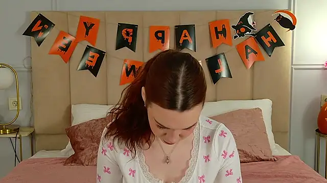 Snapshot of KoriPaul chatting on October 23, 2025, 5:11 pm KoriPaul online show from October 23, 2025, 5:11 pm