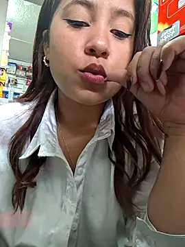 Snapshot of TamySweet69 chatting on November 17, 2025, 2:10 pm TamySweet69 online show from November 17, 2025, 2:10 pm