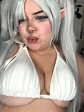 Snapshot of yum3doll chatting on November 11, 2025, 7:52 pm yum3doll online show from November 11, 2025, 7:52 pm