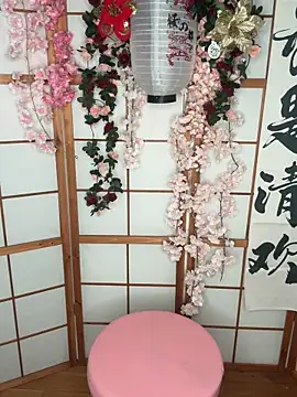 Snapshot of yum3doll chatting on December 3, 2025, 7:46 pm yum3doll online show from December 3, 2025, 7:46 pm