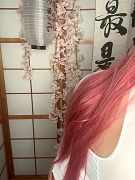 Snapshot of yum3doll chatting on October 27, 2025, 8:21 pm yum3doll online show from October 27, 2025, 8:21 pm