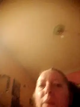 Snapshot of Mairi702 chatting on May 9, 2026, 5:05 pm Mairi702 online show from May 9, 2026, 5:05 pm
