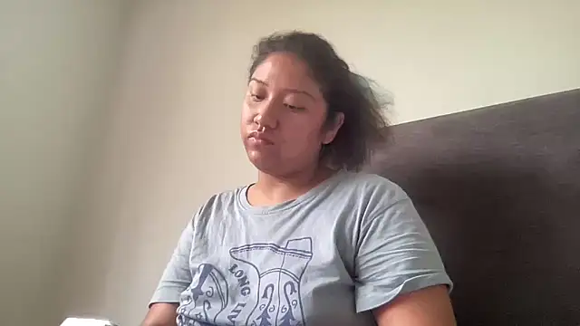 Snapshot of Kmiii21 chatting on March 31, 2026, 4:31 pm Kmiii21 online show from March 31, 2026, 4:31 pm