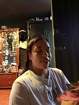 Snapshot of Isis_Bathory chatting on November 8, 2025, 3:26 pm Isis Bathory online show from November 8, 2025, 3:26 pm