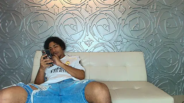 Snapshot of Ruin_Destruction chatting on June 19, 2026, 1:22 am Ruin Destruction online show from June 19, 2026, 1:22 am