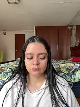 Snapshot of Selena_Roa chatting on May 16, 2026, 12:48 pm Selena Roa online show from May 16, 2026, 12:48 pm