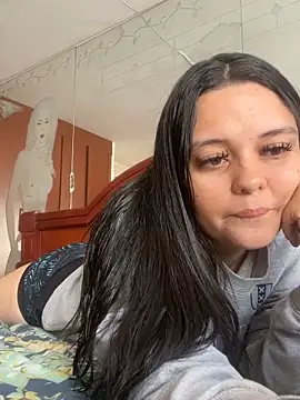Snapshot of Selena_Roa chatting on May 12, 2026, 3:29 pm Selena Roa online show from May 12, 2026, 3:29 pm