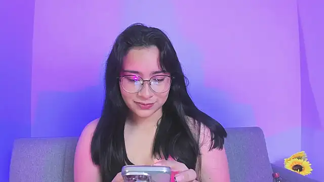 Snapshot of miah_storm chatting on December 14, 2025, 2:18 am miah storm online show from December 14, 2025, 2:18 am