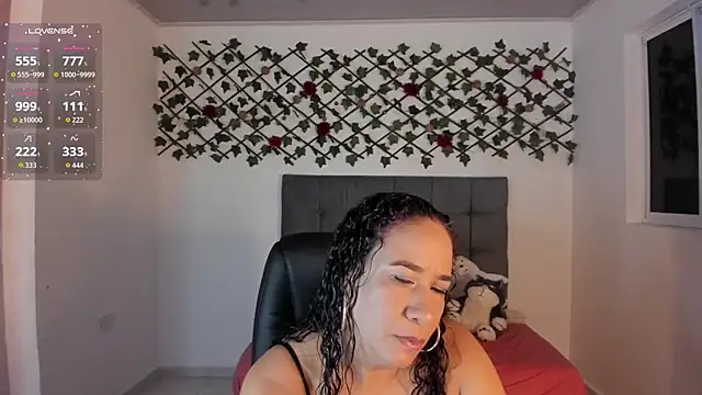 Snapshot of Karly_Closson chatting on November 22, 2025, 3:16 am Karly Closson online show from November 22, 2025, 3:16 am