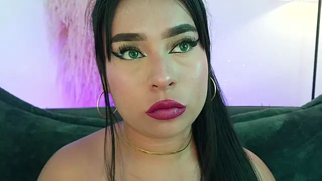 mia roux1 online show from May 7, 2026, 11:52 pm
