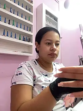 PaulaCruz01 online show from November 20, 2025, 6:41 pm