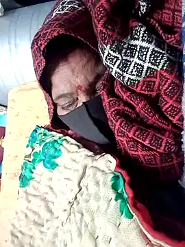 Cuty sapna online show from November 12, 2025, 12:04 am